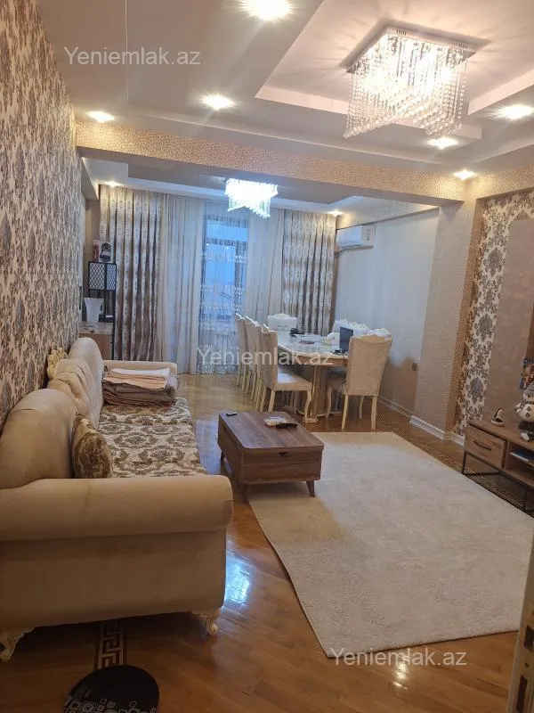 Satılır 3 otaqlı yeni tikili 125 m²