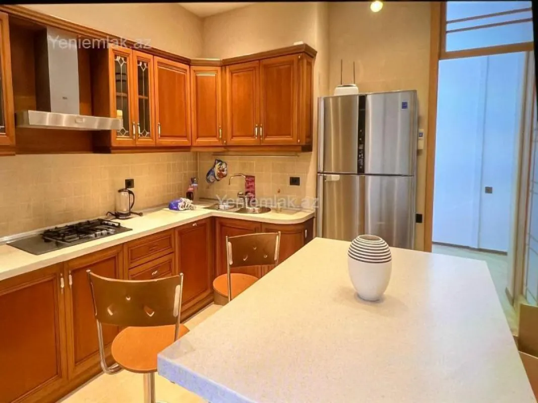 Satılır 4 otaqlı yeni tikili 205 m²