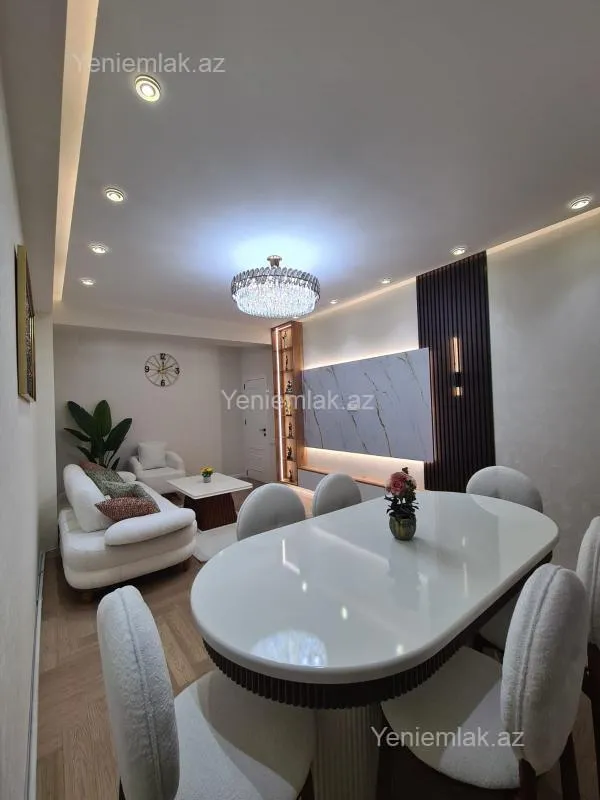 Satılır 3 otaqlı yeni tikili 135 m²