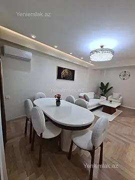 Satılır 3 otaqlı yeni tikili 135 m²