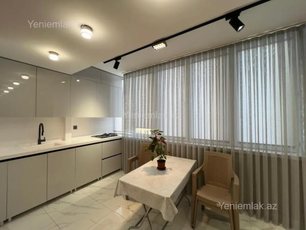 Satılır 3 otaqlı yeni tikili 98 m²