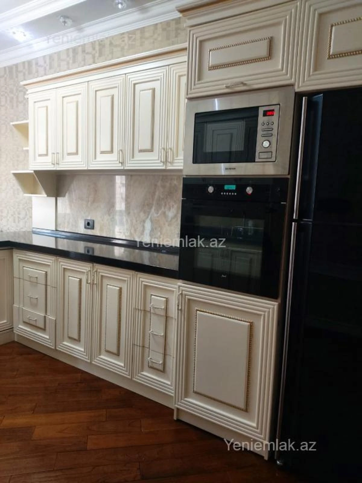 Satılır 3 otaqlı yeni tikili 156 m²