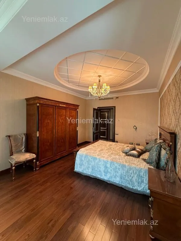 Satılır 4 otaqlı yeni tikili 200 m²