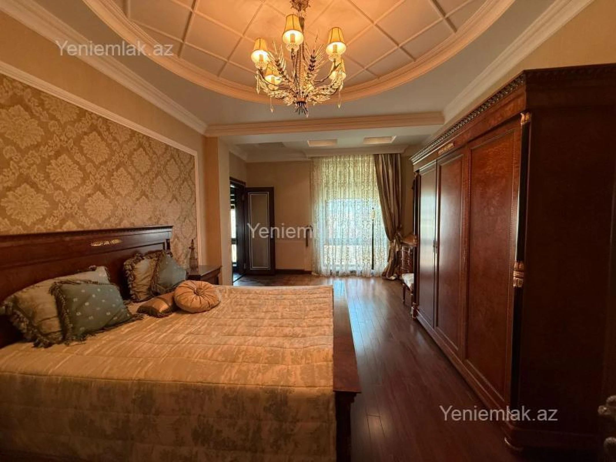 Satılır 4 otaqlı yeni tikili 200 m²