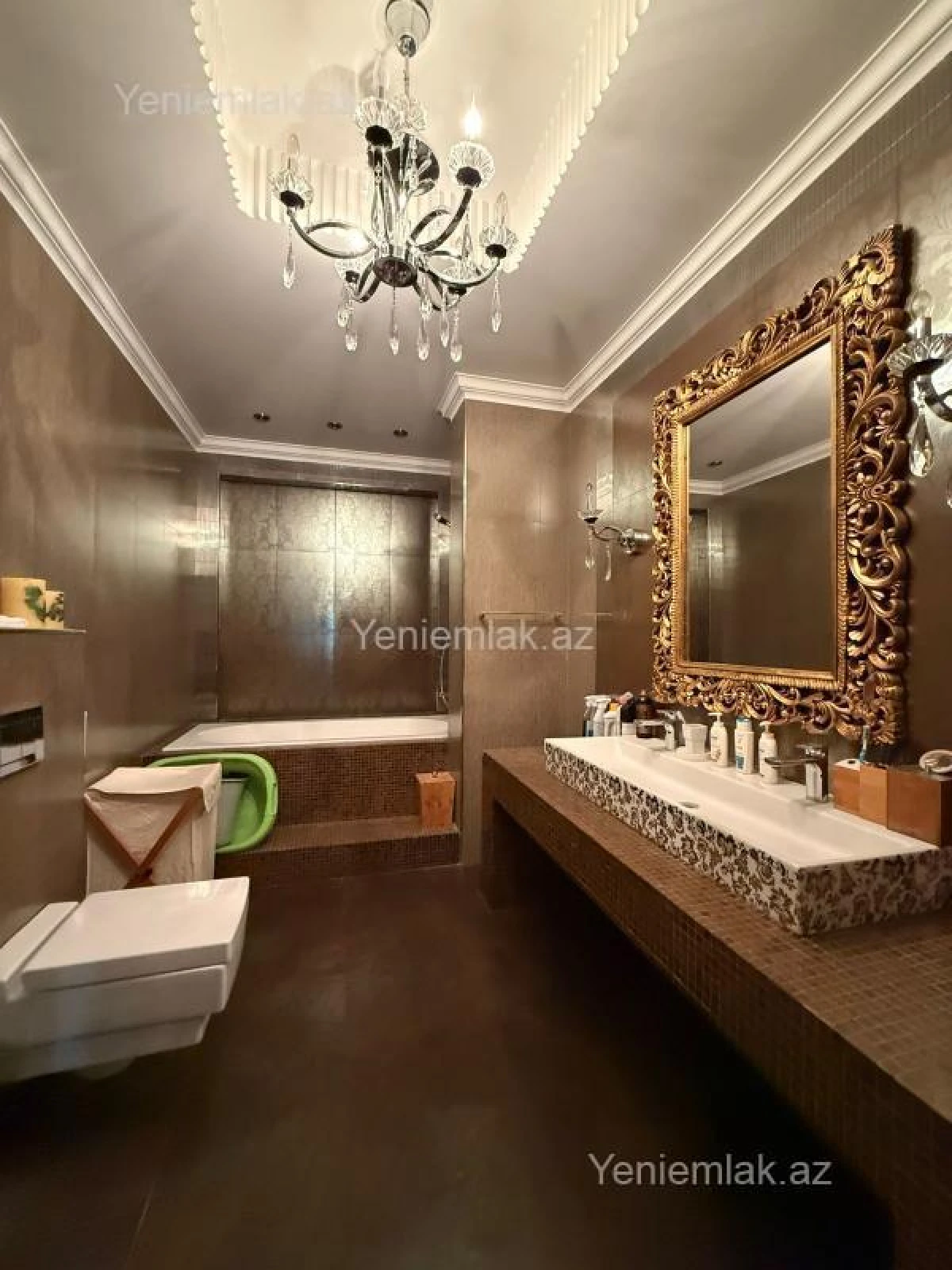 Satılır 4 otaqlı yeni tikili 200 m²