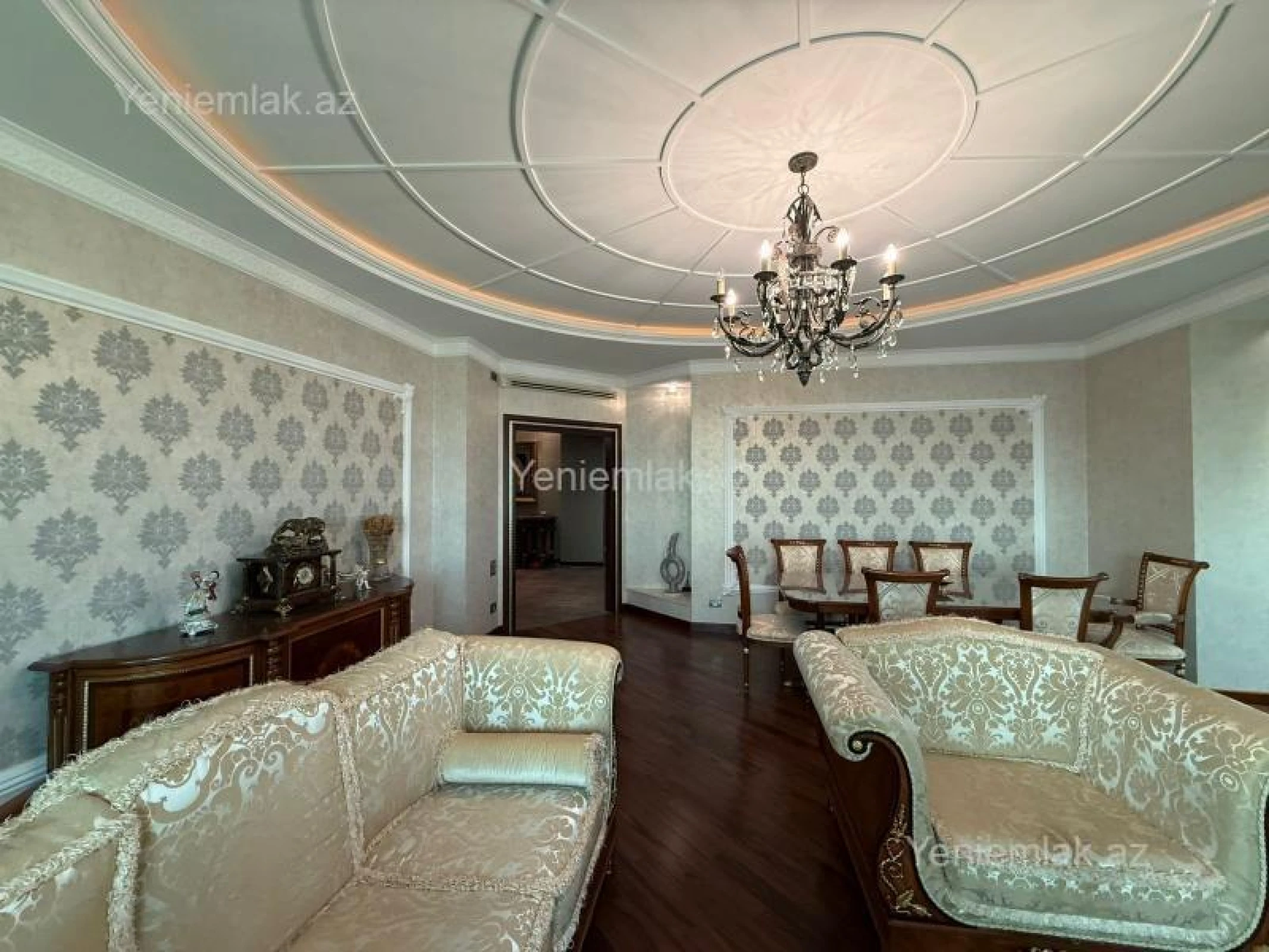 Satılır 4 otaqlı yeni tikili 200 m²