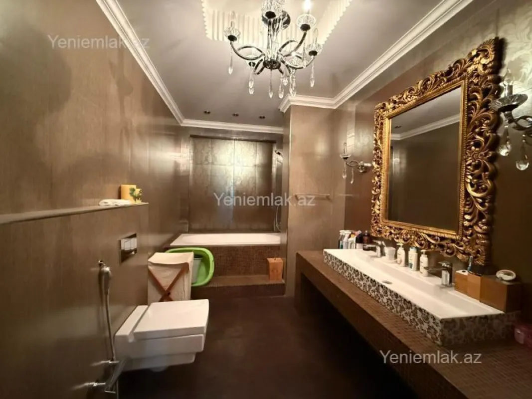 Satılır 4 otaqlı yeni tikili 200 m²