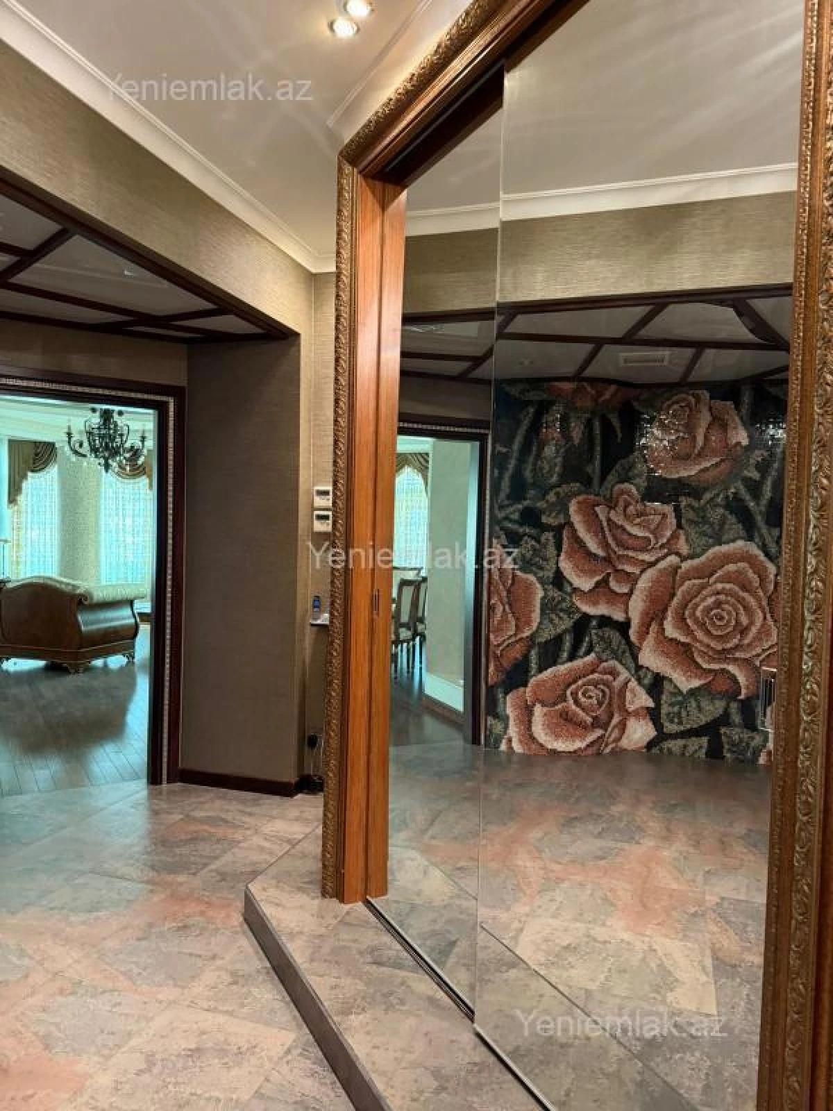 Satılır 4 otaqlı yeni tikili 200 m²