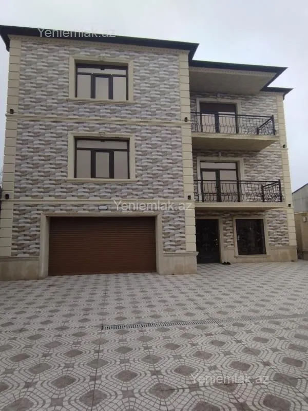 Satılır 6 otaqlı həyət evi 300 m²