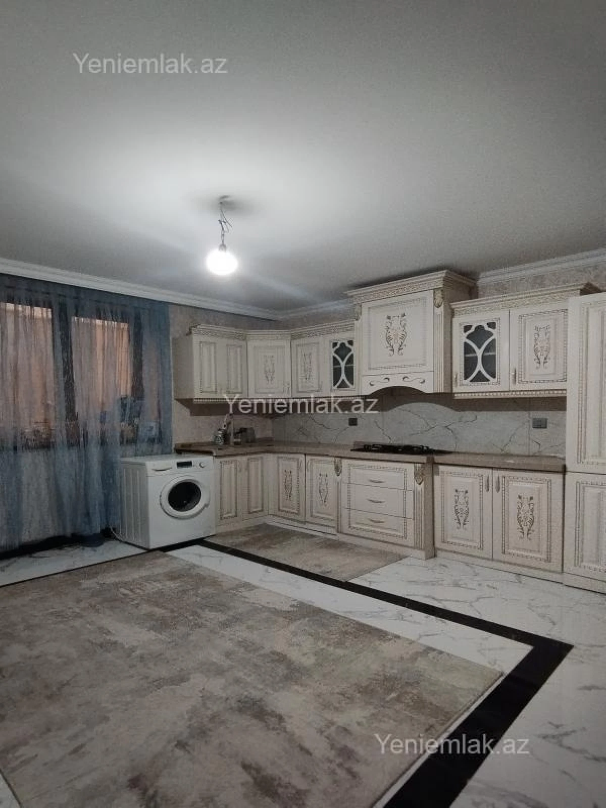 Satılır 6 otaqlı həyət evi 300 m²