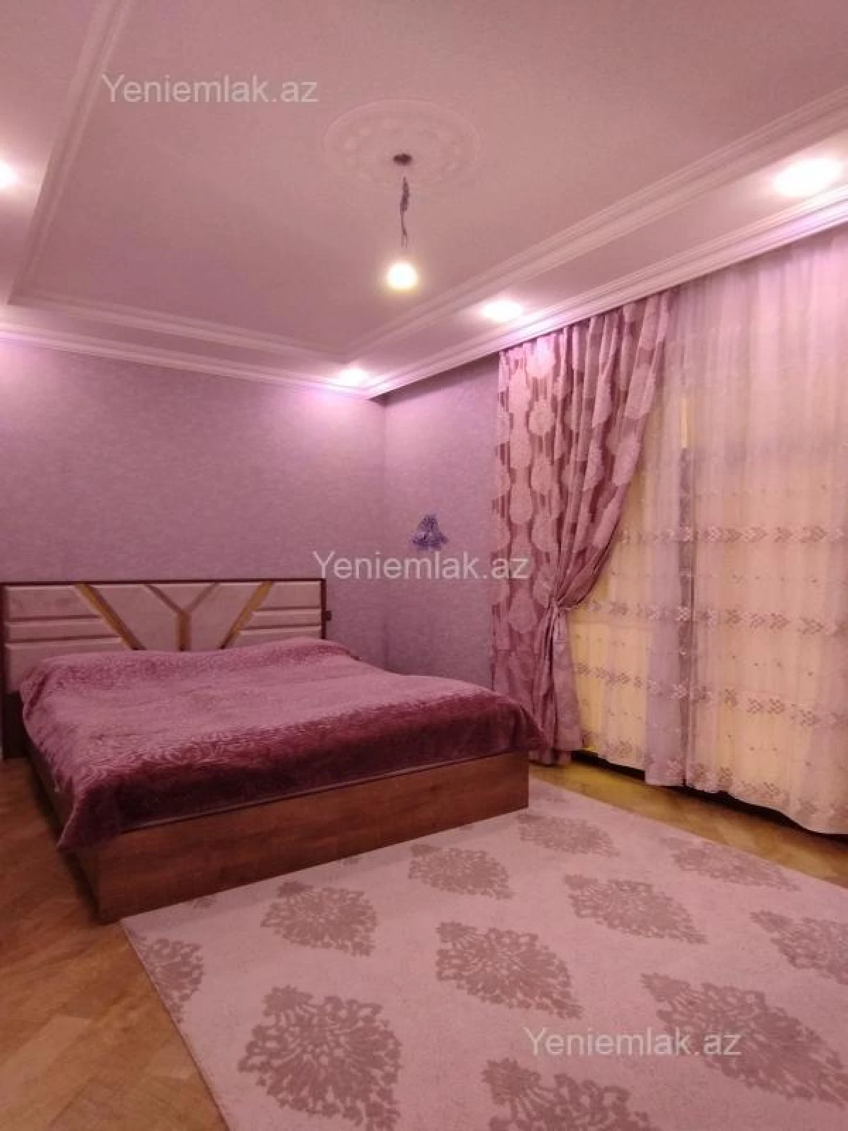 Satılır 6 otaqlı həyət evi 300 m²