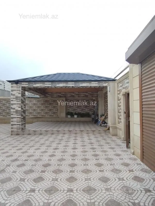 Satılır 6 otaqlı həyət evi 300 m²