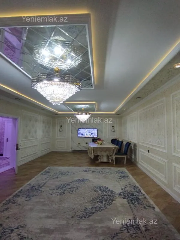 Satılır 6 otaqlı həyət evi 300 m²