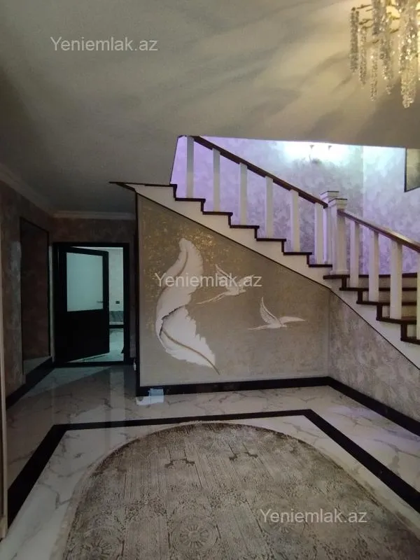Satılır 6 otaqlı həyət evi 300 m²