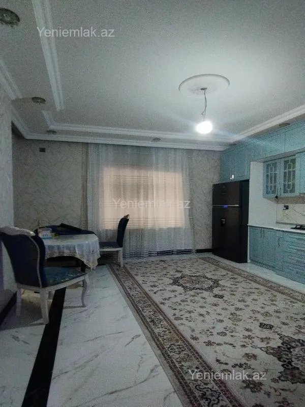 Satılır 6 otaqlı həyət evi 300 m²