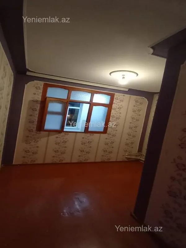 Satılır 1 otaqlı köhnə tikili 36 m²