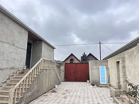Satılır 4 otaqlı həyət evi 180 m²
