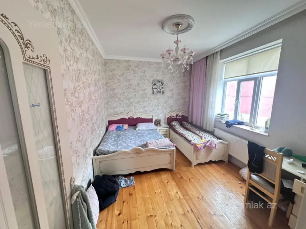 Satılır 4 otaqlı həyət evi 180 m²