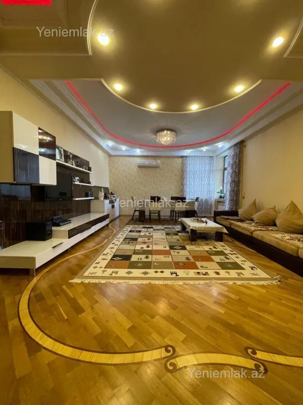 Satılır 4 otaqlı yeni tikili 186 m²