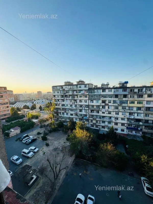 Satılır 2 otaqlı köhnə tikili 65 m²