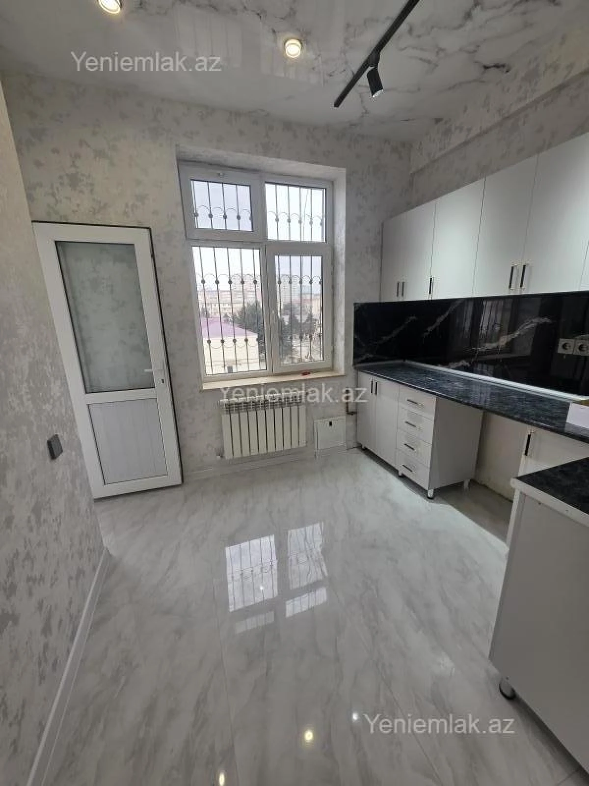 Satılır 3 otaqlı yeni tikili 90 m²