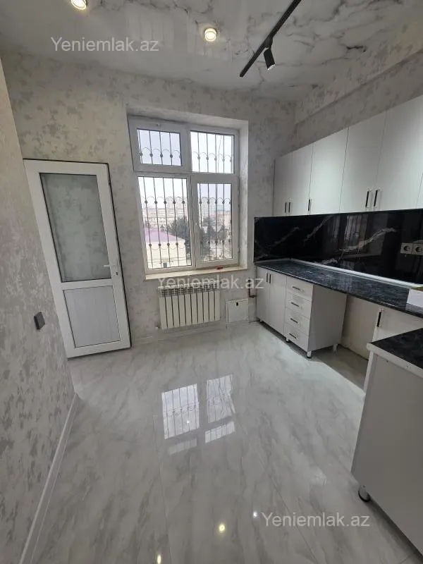 Satılır 3 otaqlı yeni tikili 90 m²