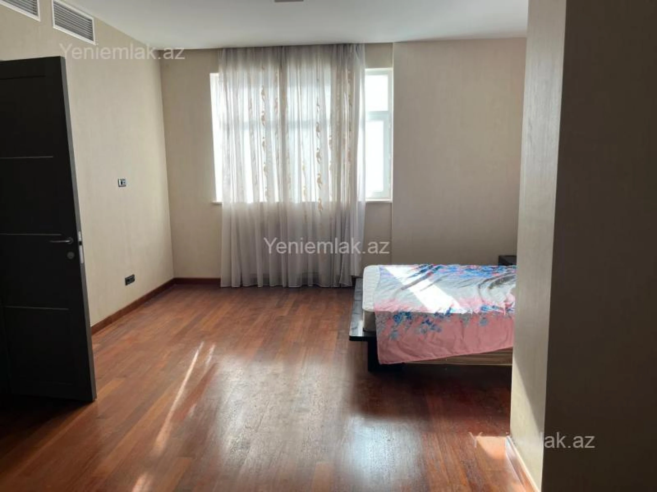 Satılır 3 otaqlı yeni tikili 217 m²