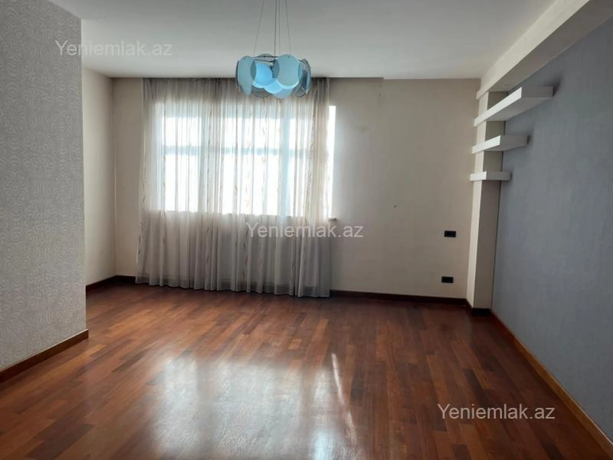 Satılır 3 otaqlı yeni tikili 217 m²