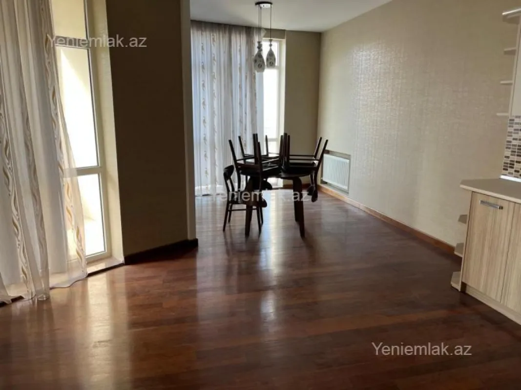 Satılır 3 otaqlı yeni tikili 217 m²