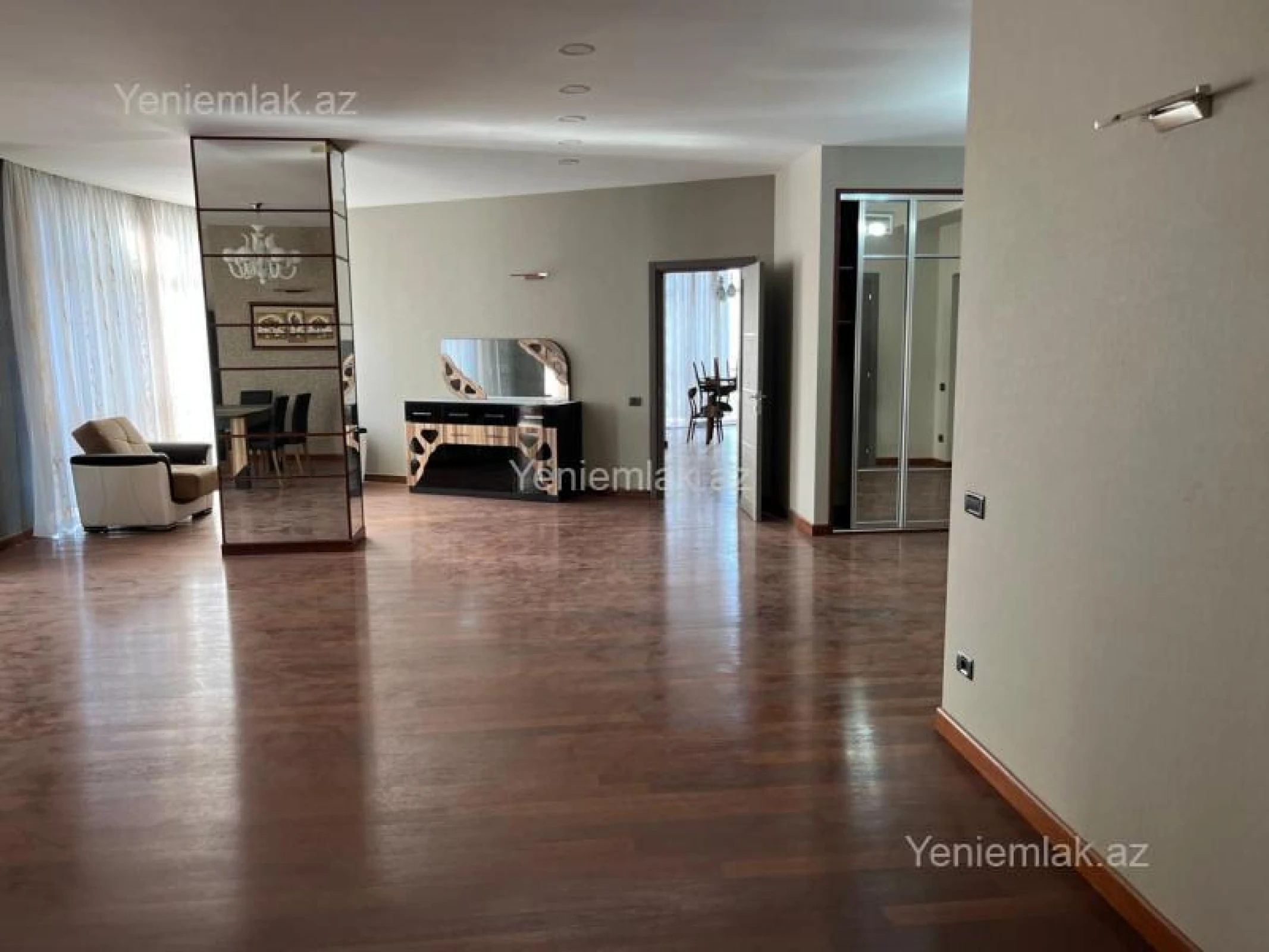 Satılır 3 otaqlı yeni tikili 217 m²