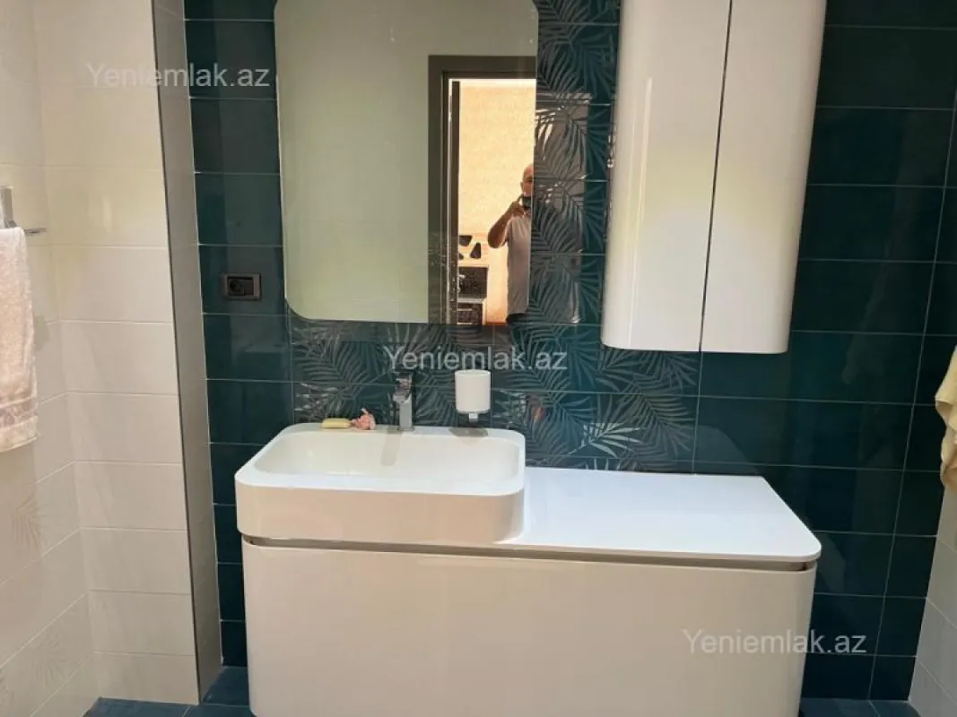 Satılır 3 otaqlı yeni tikili 217 m²