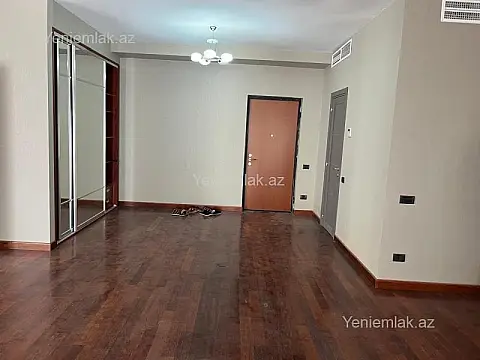 Satılır 3 otaqlı yeni tikili 217 m²
