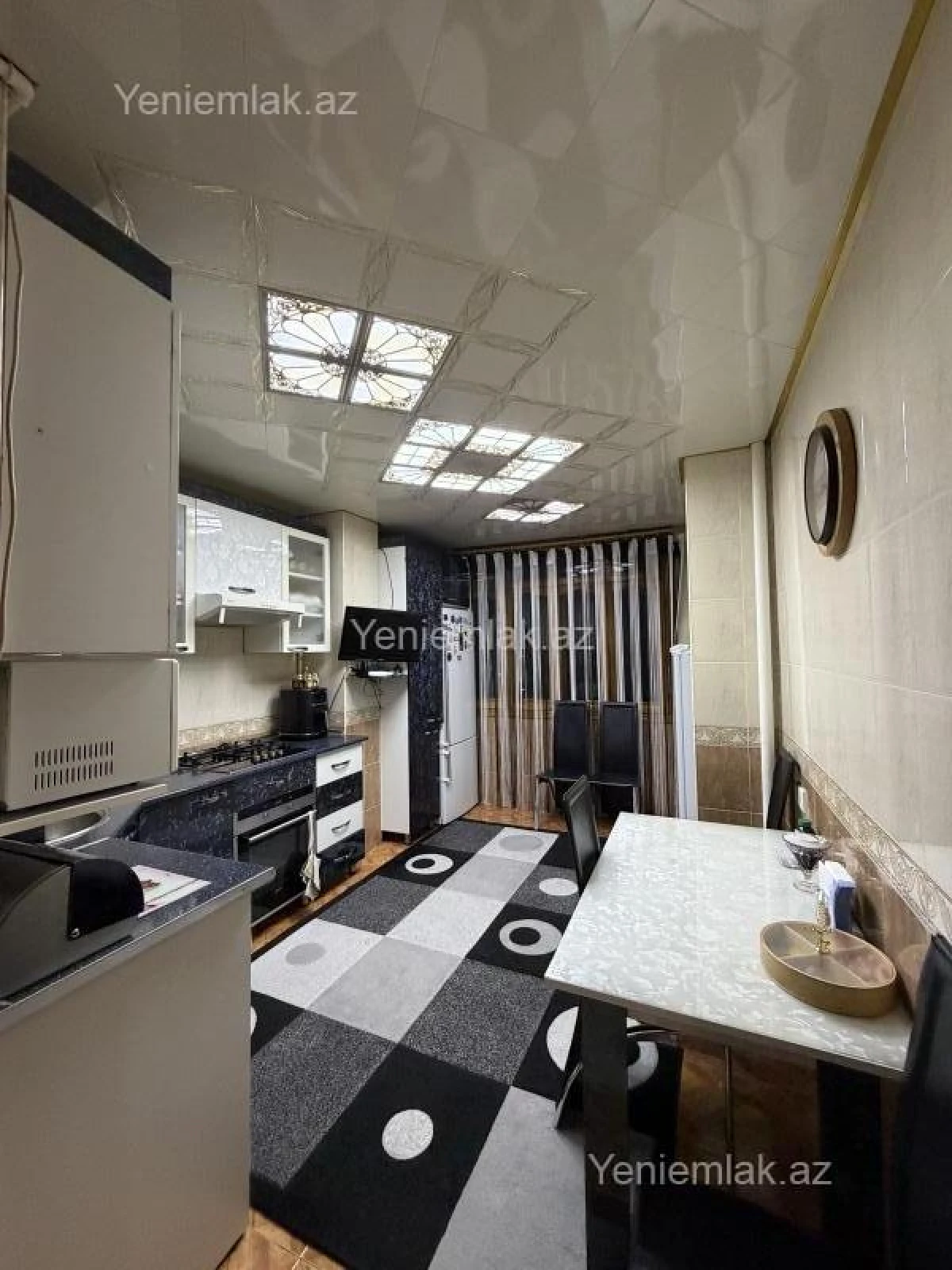 Satılır 3 otaqlı köhnə tikili 90 m²