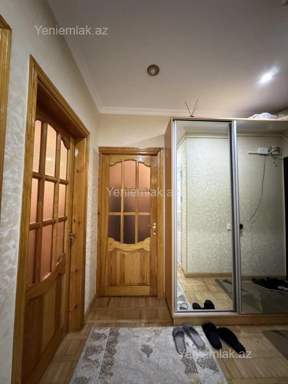 Satılır 3 otaqlı köhnə tikili 90 m²