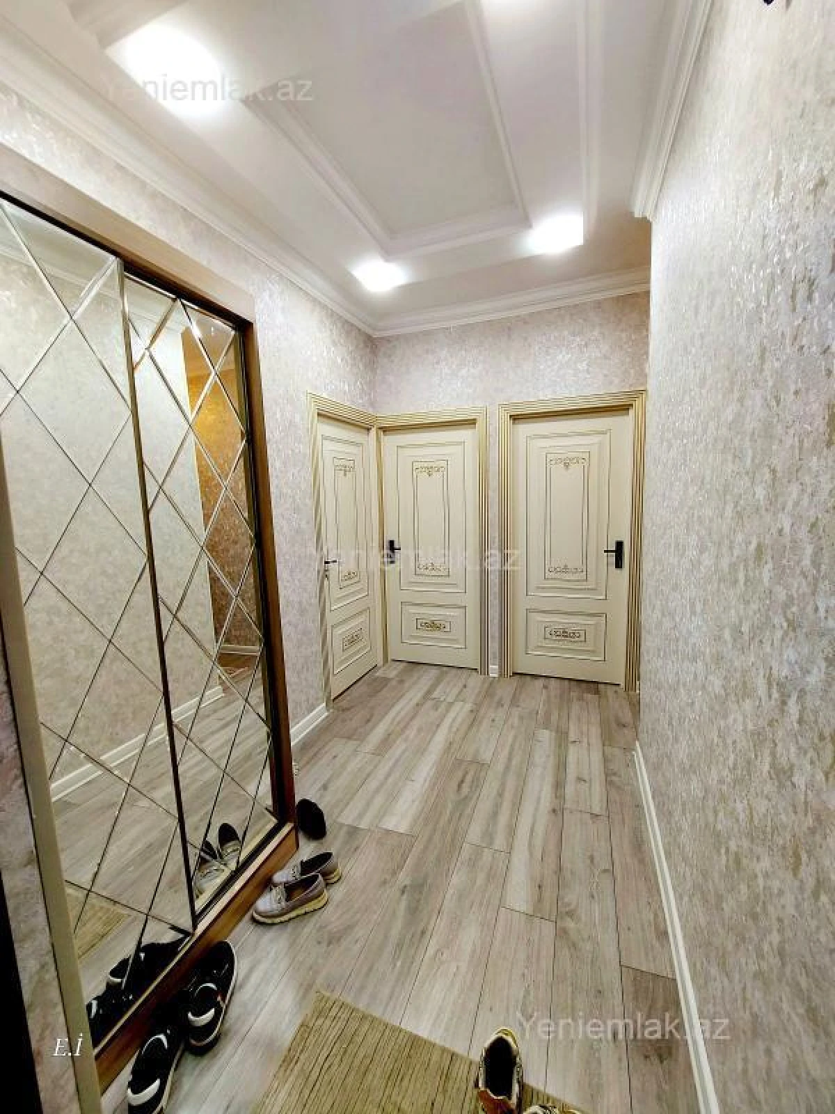 Satılır 3 otaqlı köhnə tikili 72 m²