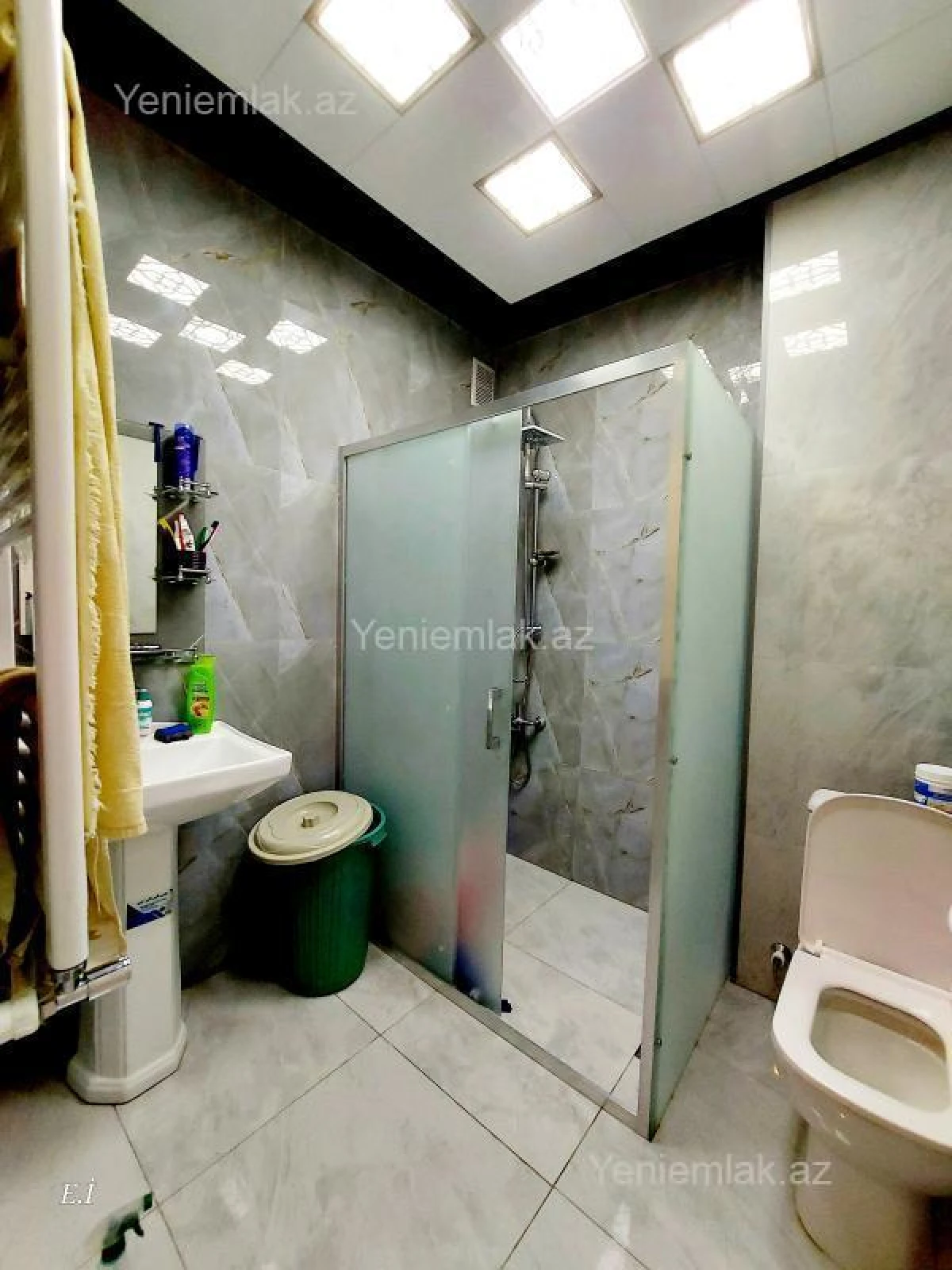 Satılır 3 otaqlı köhnə tikili 72 m²
