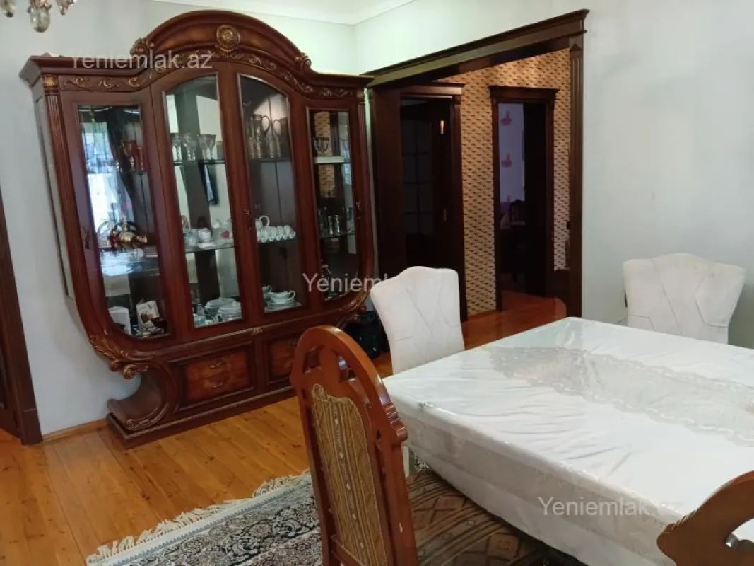 Satılır 5 otaqlı həyət evi 150 m²