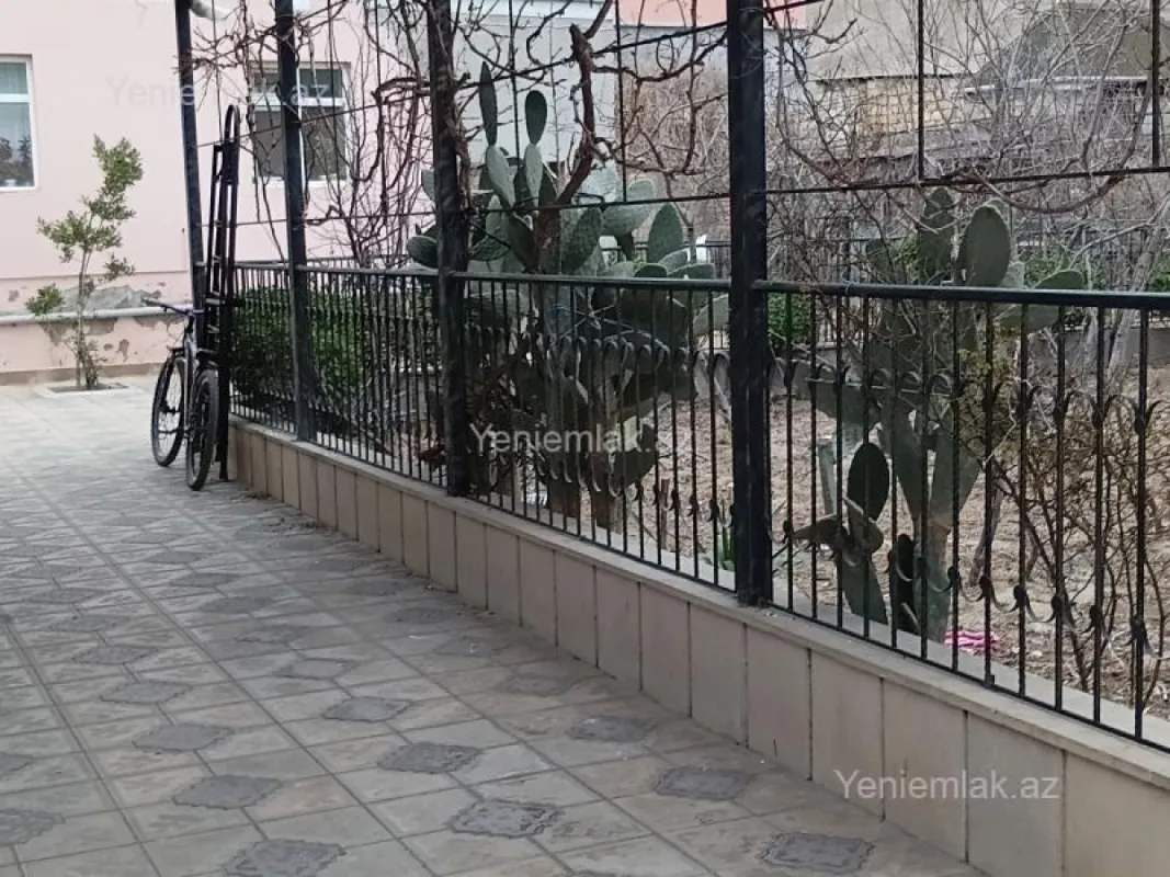 Satılır 5 otaqlı həyət evi 150 m²