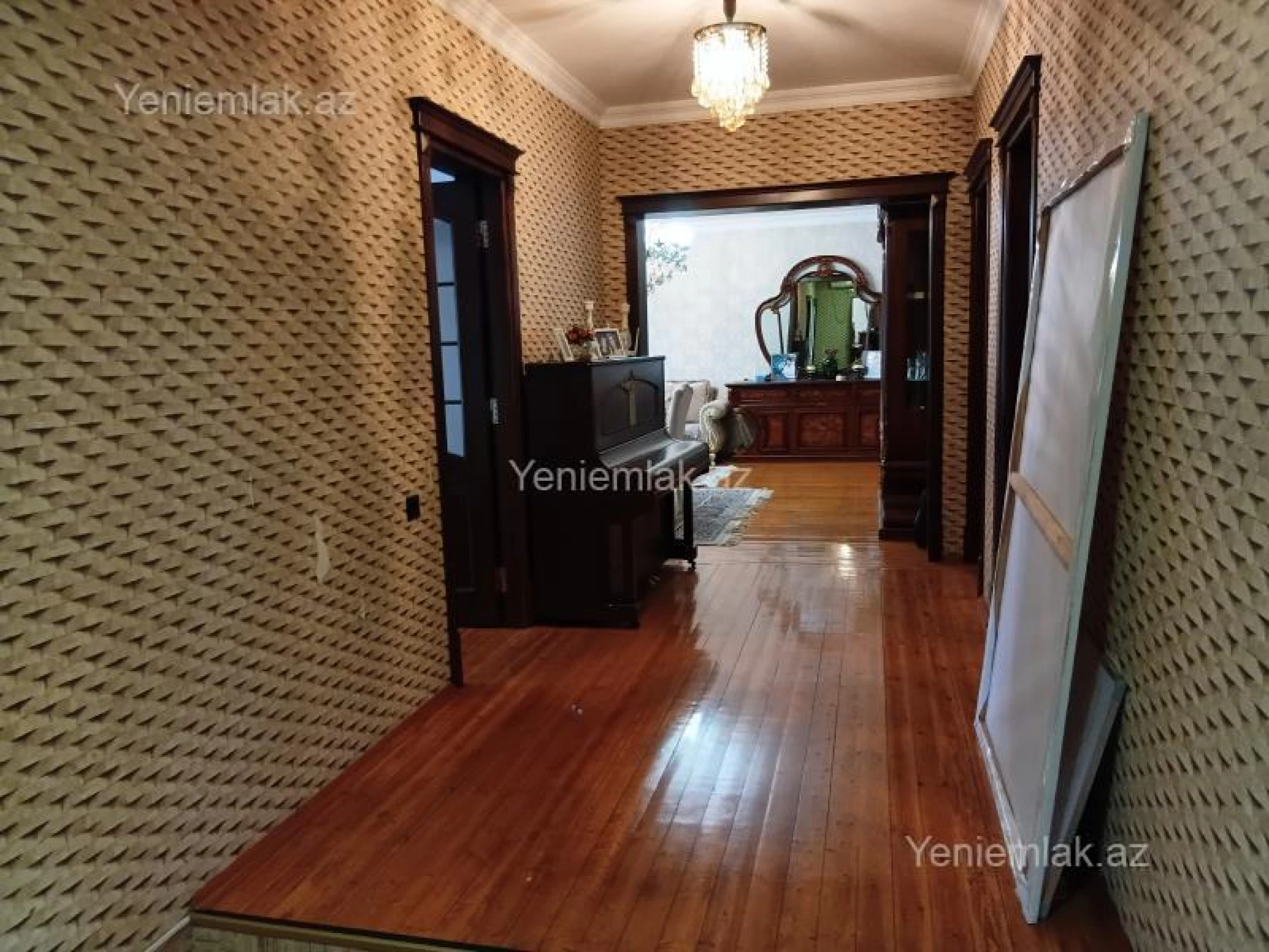 Satılır 5 otaqlı həyət evi 150 m²