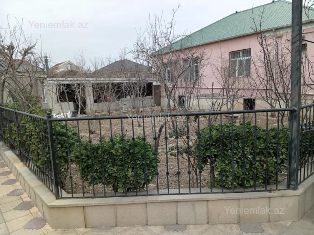 Satılır 5 otaqlı həyət evi 150 m²