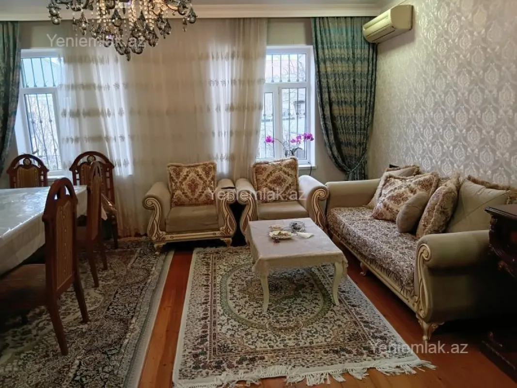 Satılır 5 otaqlı həyət evi 150 m²