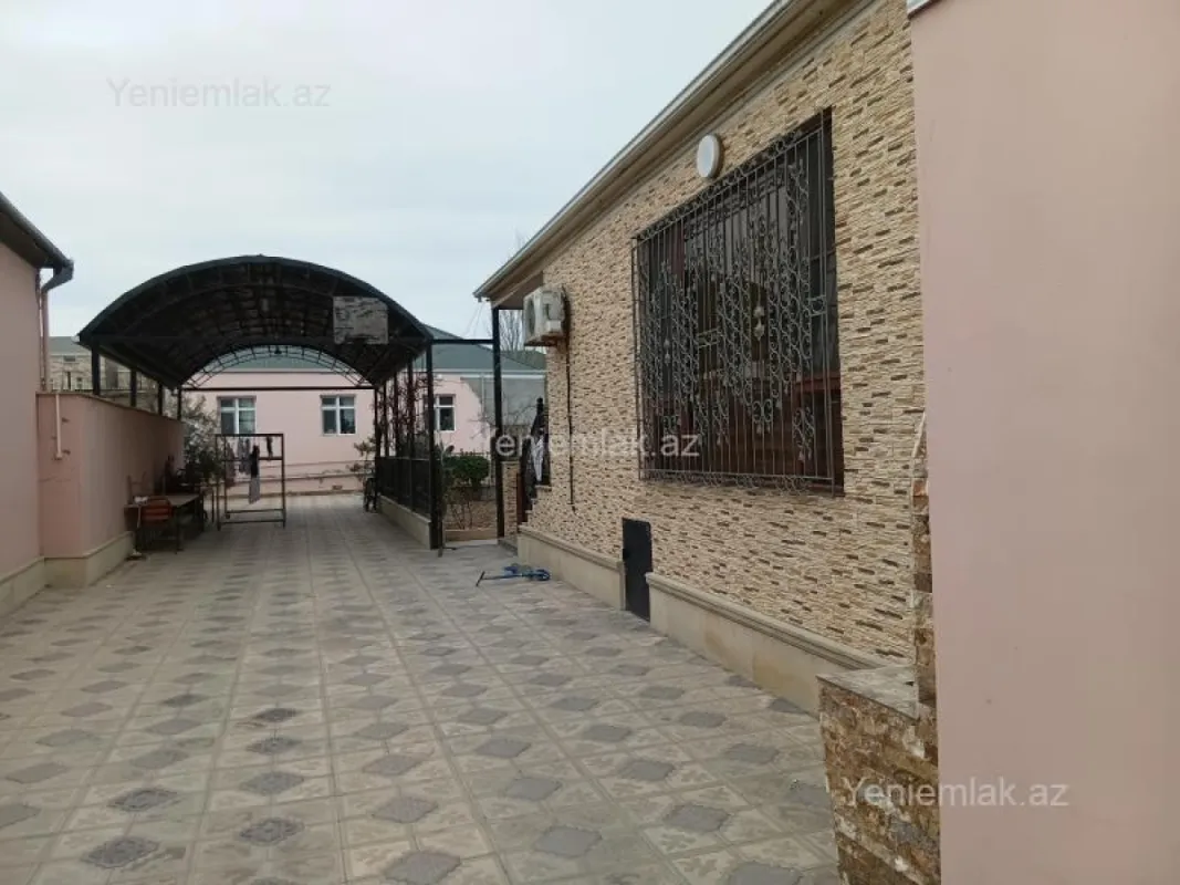 Satılır 5 otaqlı həyət evi 150 m²