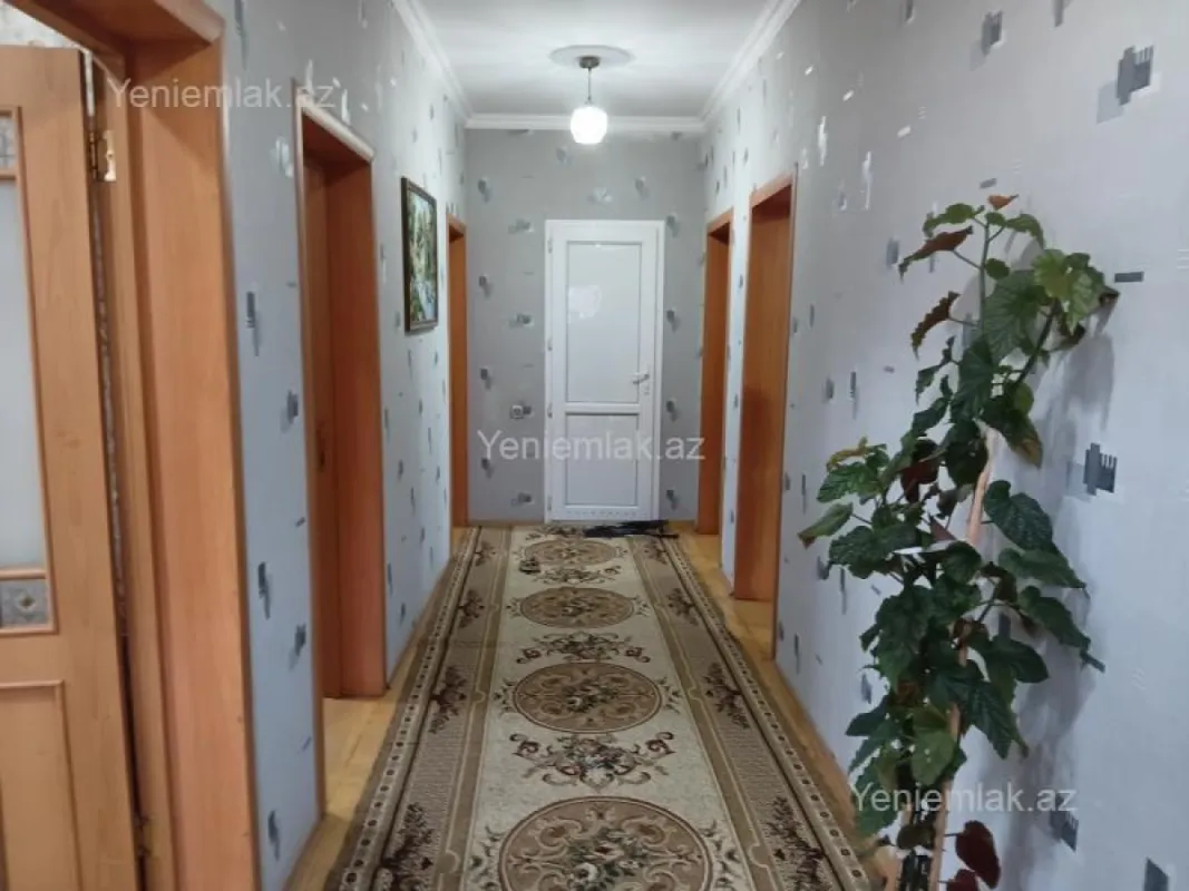 Satılır 5 otaqlı həyət evi 150 m²