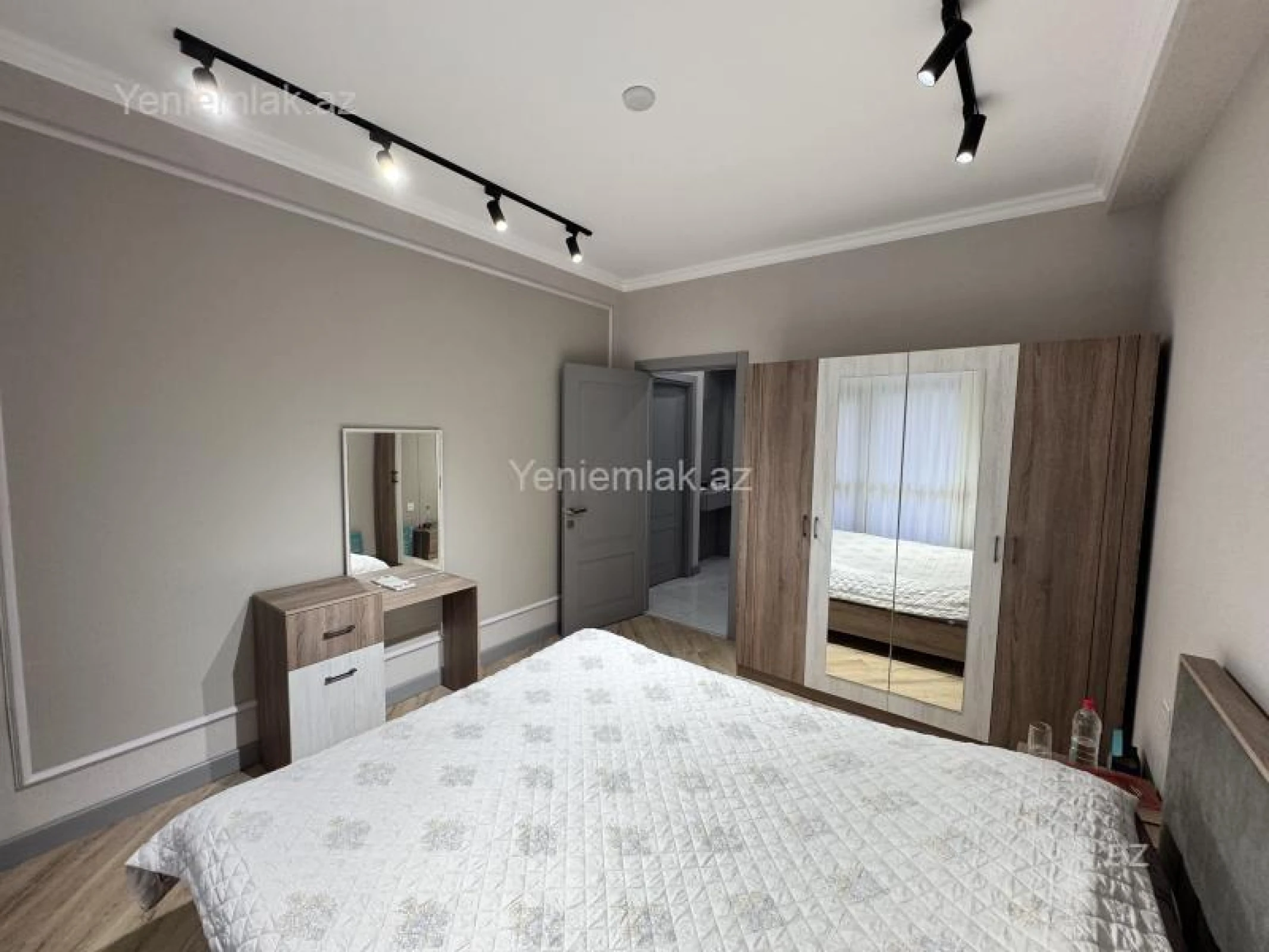 Satılır 2 otaqlı yeni tikili 64 m²