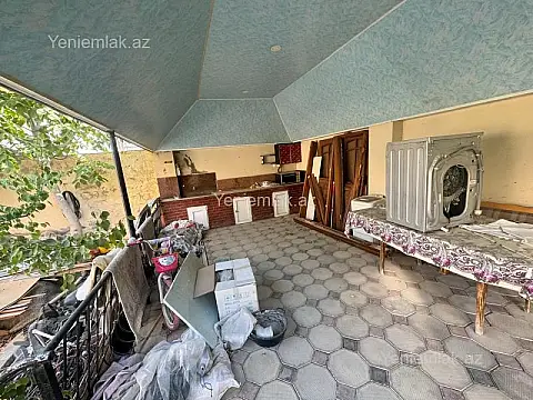 Satılır 6 otaqlı həyət evi 180 m²