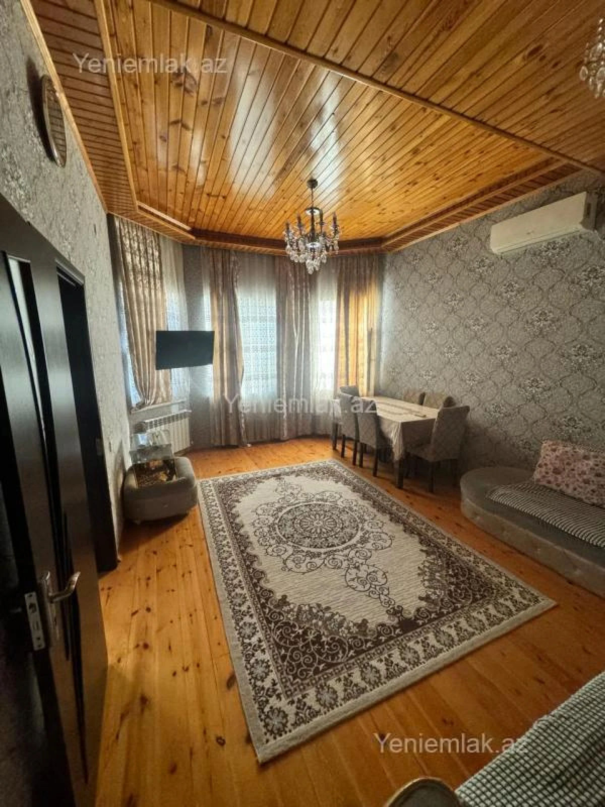 Satılır 6 otaqlı həyət evi 180 m²
