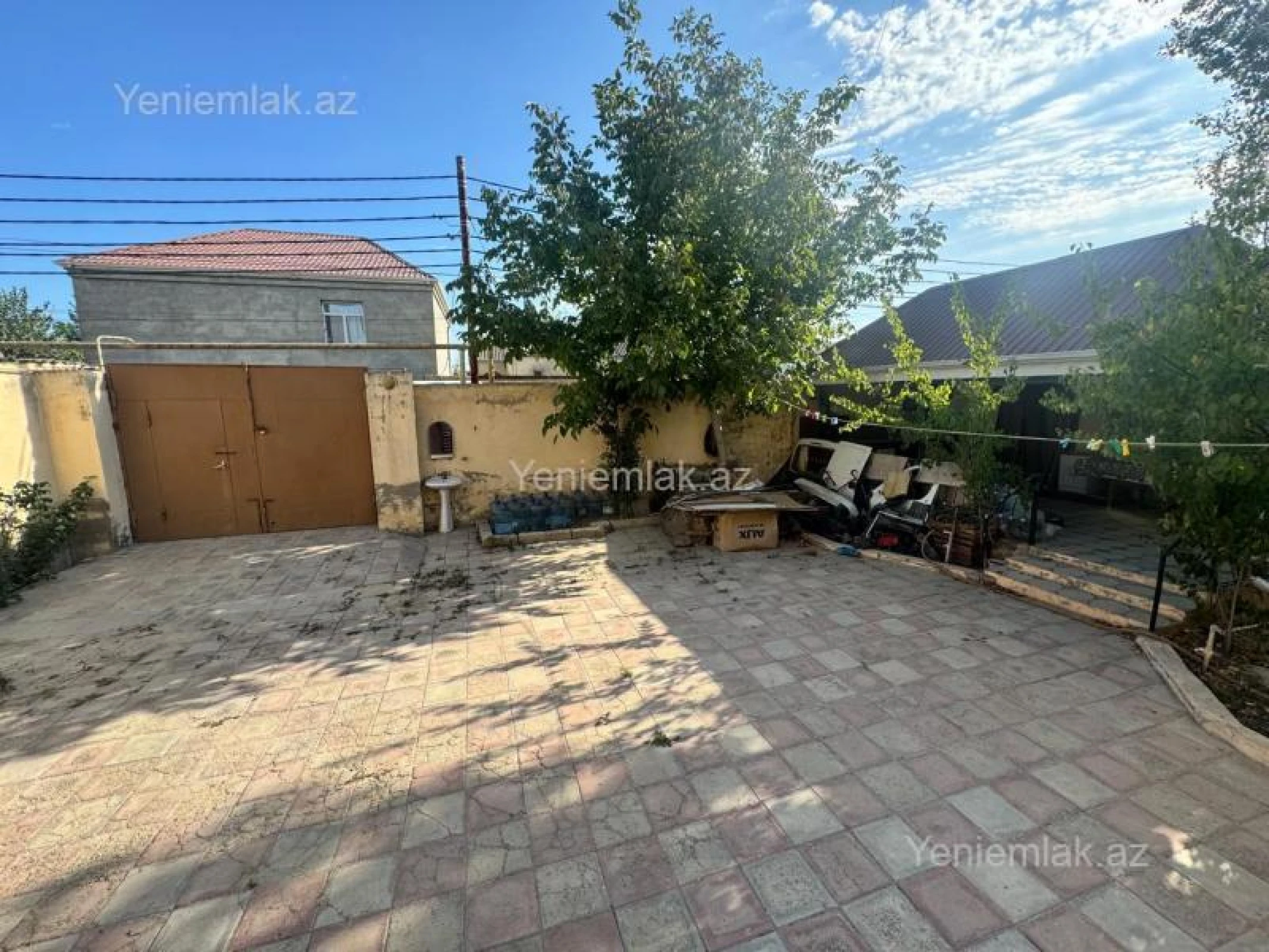 Satılır 6 otaqlı həyət evi 180 m²