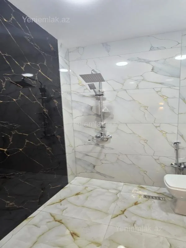 Satılır 3 otaqlı yeni tikili 130 m²