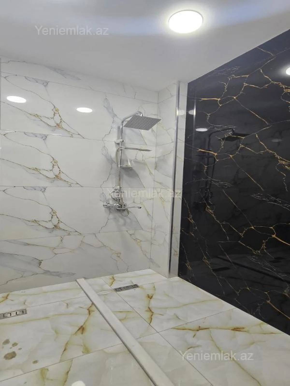 Satılır 3 otaqlı yeni tikili 130 m²