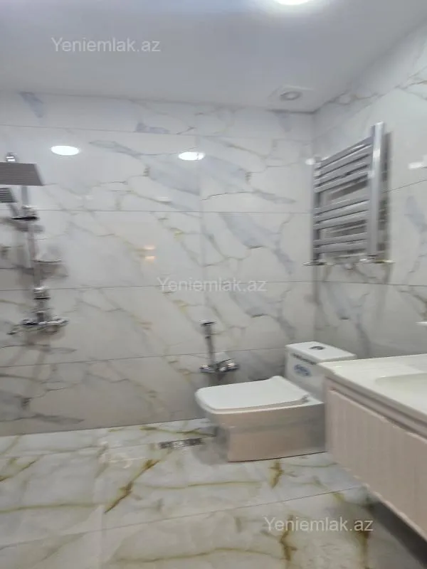 Satılır 3 otaqlı yeni tikili 130 m²